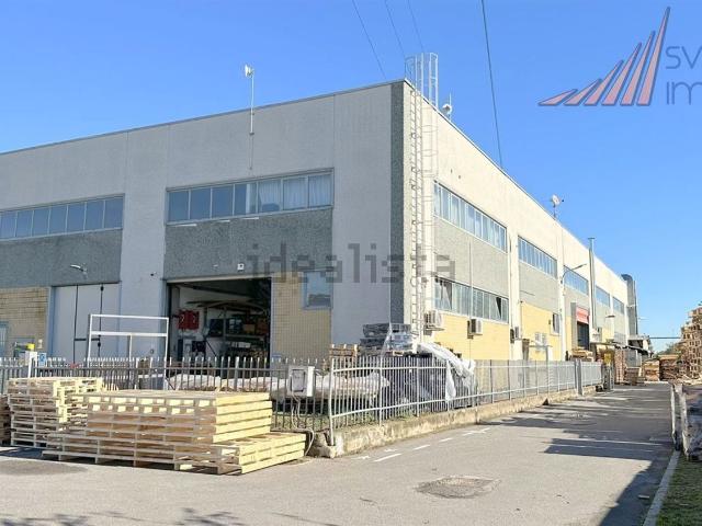Capannone in vendita a Agrate Brianza, Lombardia