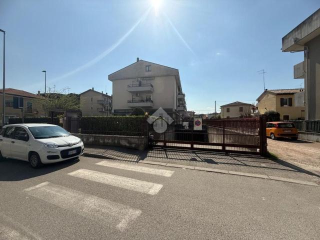 Capannone in vendita a Ovest, Brenzone