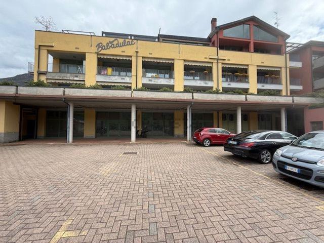 Capannone in vendita a Mandello Del Lario, Lombardia