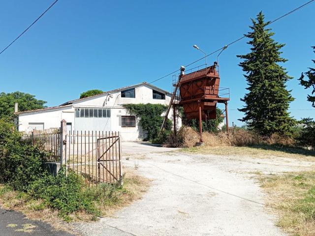 Capannone in vendita a Lanciano, Abruzzo