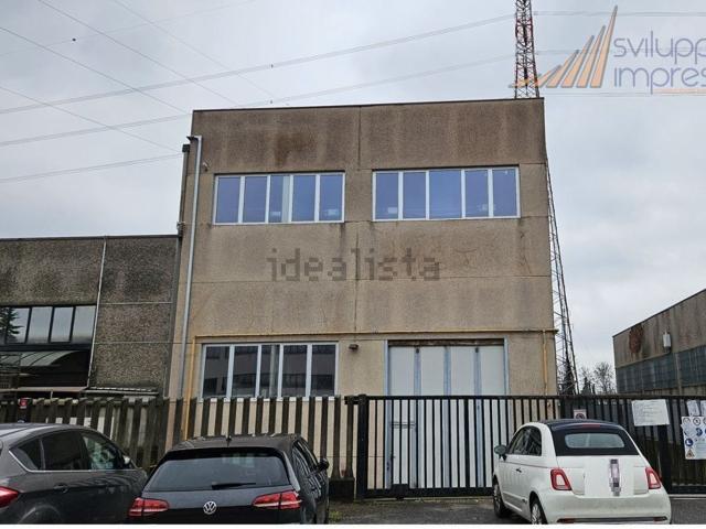 Capannone in vendita a Moncucco, Brugherio