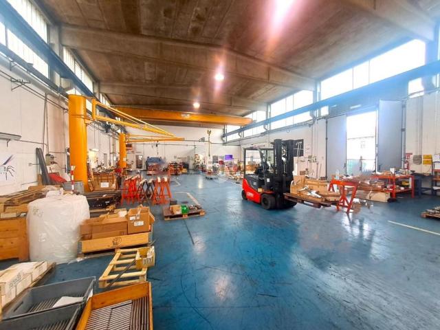 Capannone in vendita a Area industriale di Bruino, Bruino