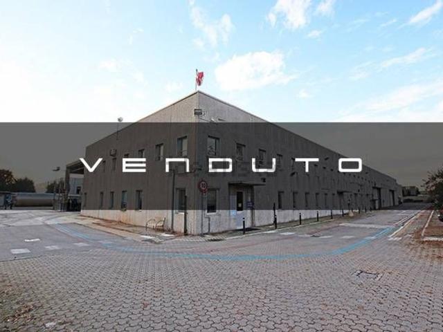 Capannone in vendita a Busto Arsizio, Lombardia