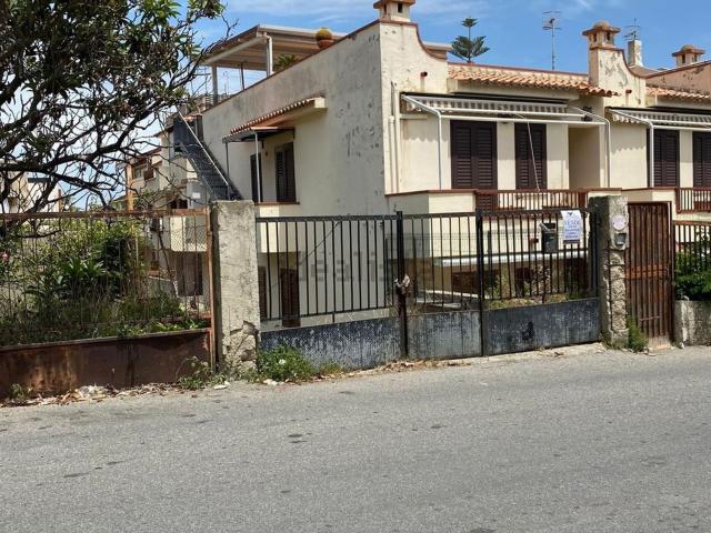 Capannone in vendita a Santa Margherita, Messina