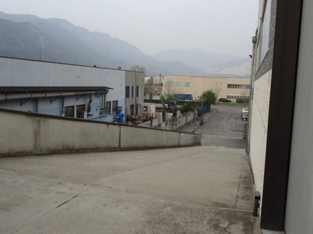 Capannone in vendita a Zona Est, Brescia