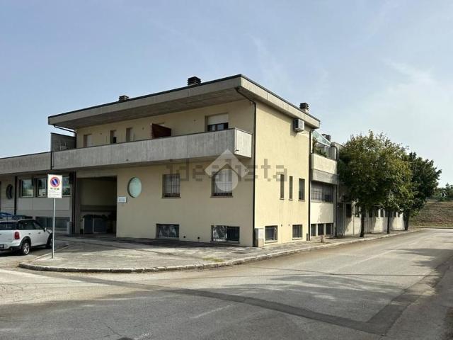 Capannone in vendita a Torre del Moro, Cesena