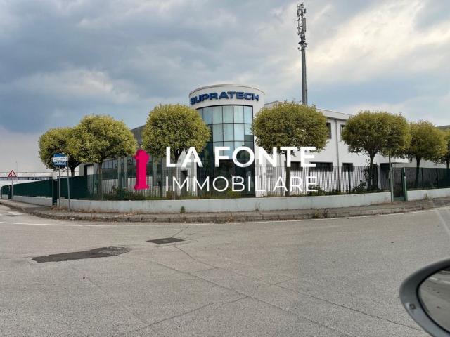 Capannone in vendita a Saletto, Vigodarzere