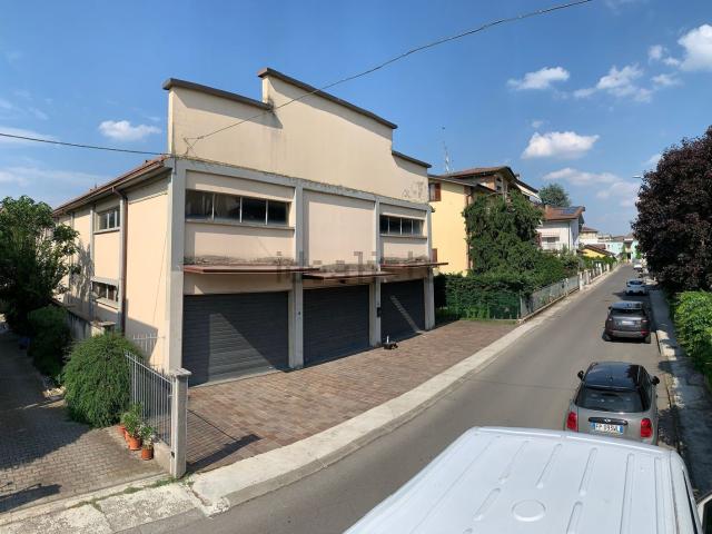 Capannone in vendita a Castel San Giovanni, Reggio Emilia