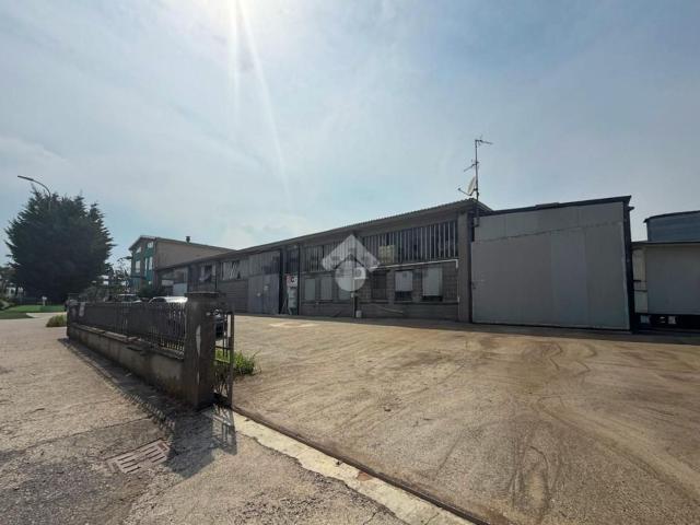 Capannone in vendita a Fiorenzuola d'Arda, Piacenza