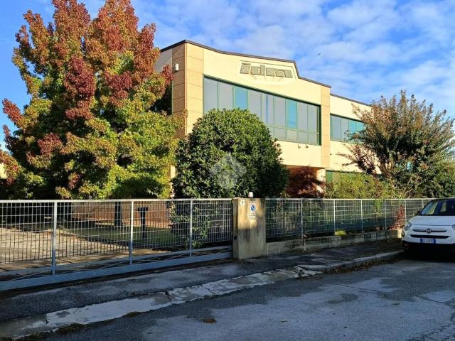 Capannone in vendita a Unione di Comuni della Romagna Forlivese, Quattro