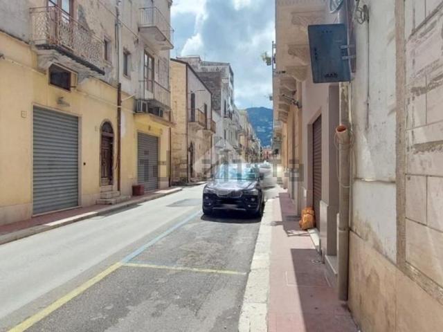 Capannone in vendita a Alcamo, Sicilia