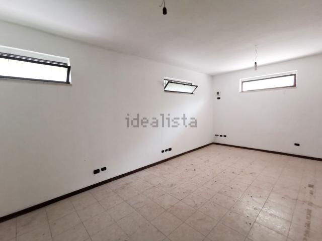 Capannone in vendita a Triante, Monza