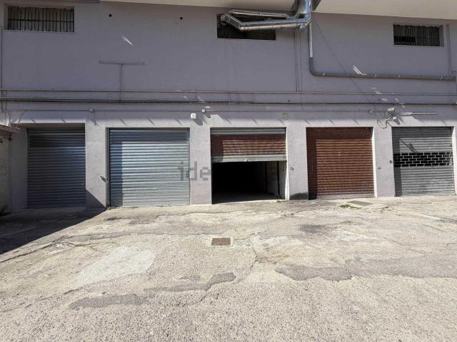 Capannone in vendita a Bellizzi, Campania