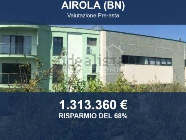 Capannone in vendita a Airola, Campania