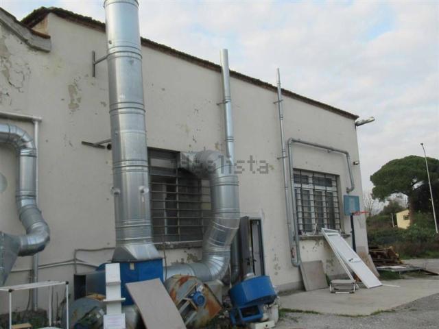 Capannone in vendita a Reggiana - Gescal, Prato