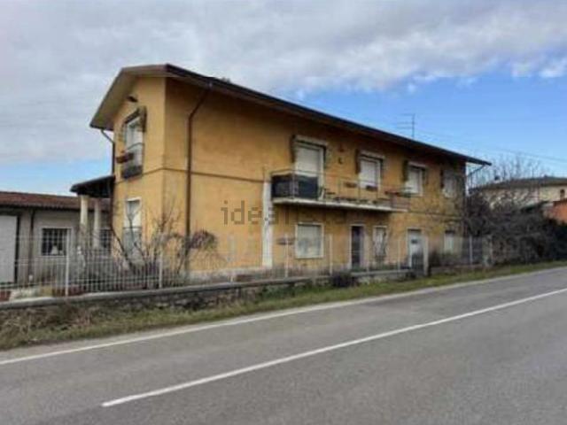Capannone in vendita a Cazzano di Tramigna, Verona