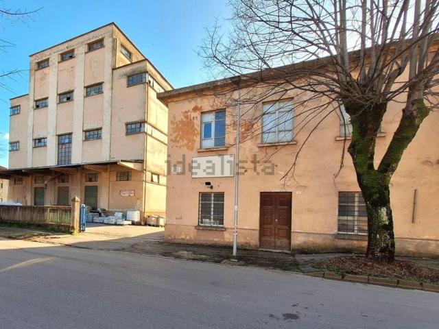 Capannone in vendita a Umbertide, Umbria