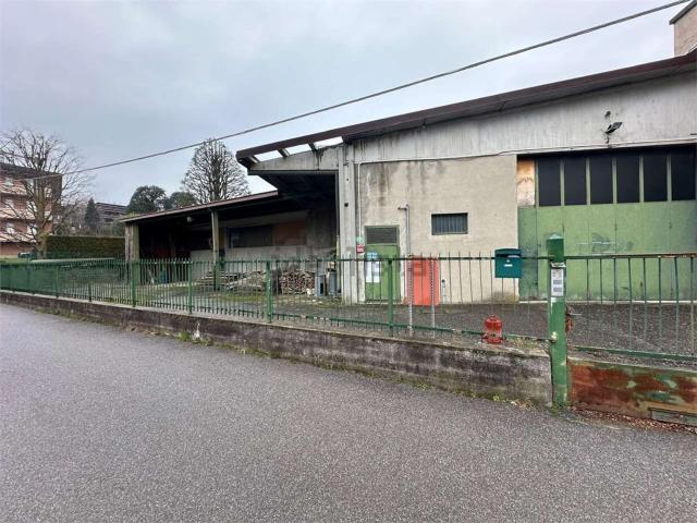 Capannone in vendita a Villaggio Trieste, Cantù