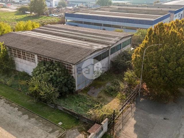 Capannone in vendita a Polo industriale, Codogno