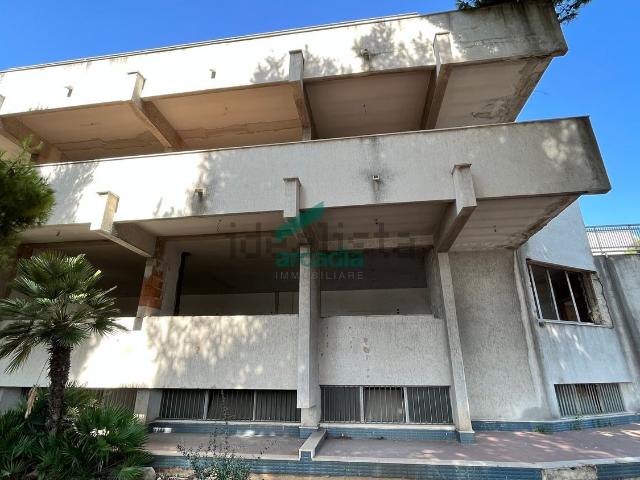 Capannone in vendita a Bari