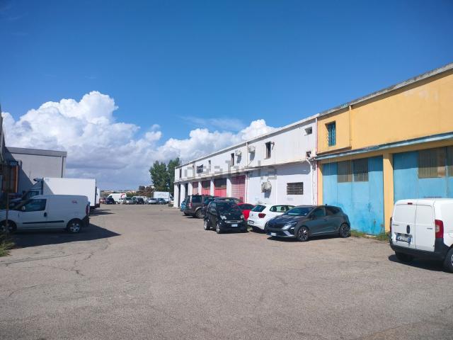 Capannone in vendita a Cagliari, Sardigna/Sardegna