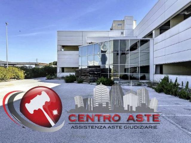 Capannone in vendita a Puglia, Bari