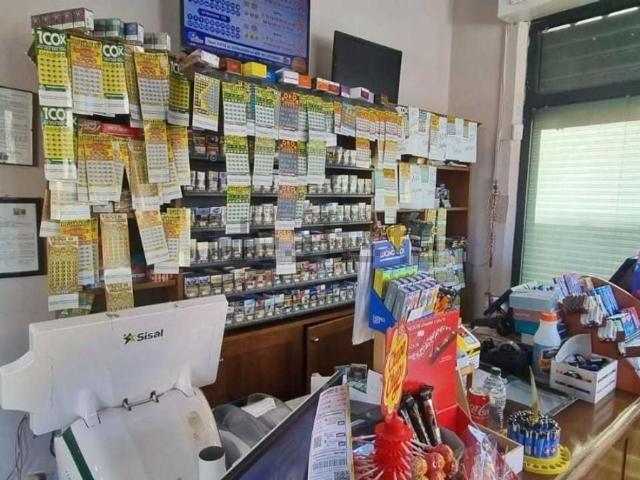 Capannone in vendita a Avenza, Carrara