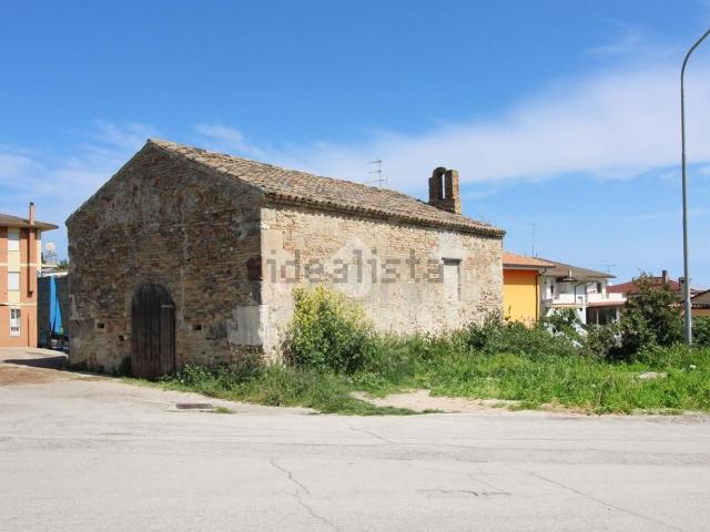 Capannone in vendita a San Michele, Marche
