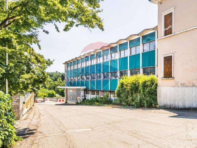 Capannone in vendita a Monte, Solbiate Arno