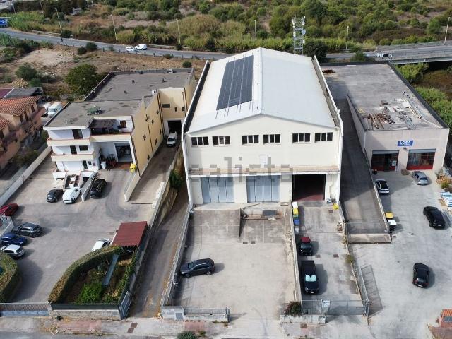 Capannone in vendita a Predda Niedda, Sassari
