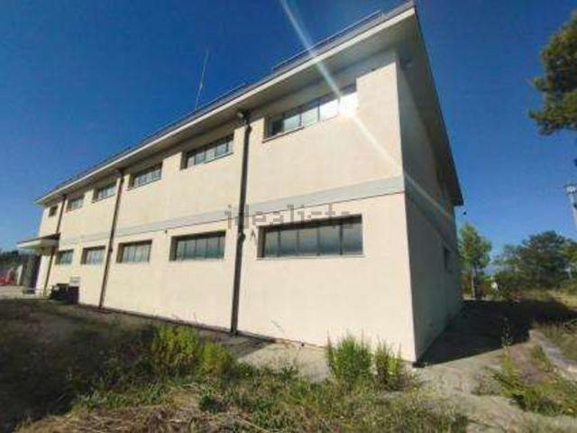 Capannone in vendita a Chieti Scalo, Chieti