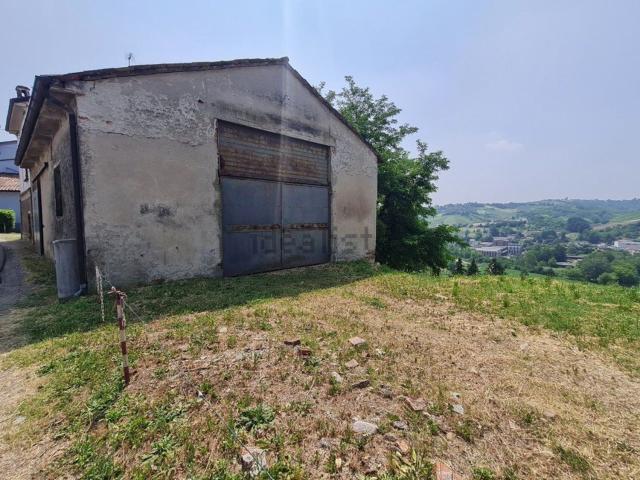 Capannone in vendita a Novella, Stradella