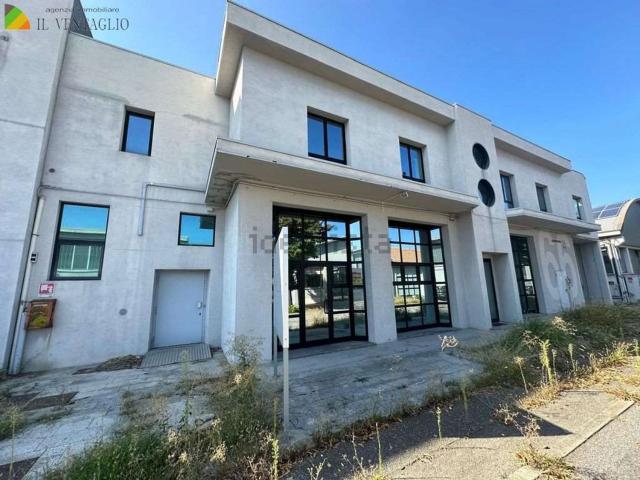 Capannone in vendita a Unione dei comuni del Distretto Ceramico, Sassuolo