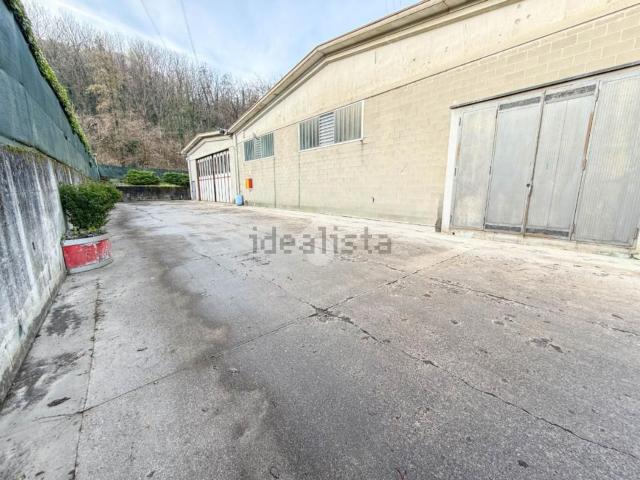 Capannone in vendita a Sirtori, Lombardia