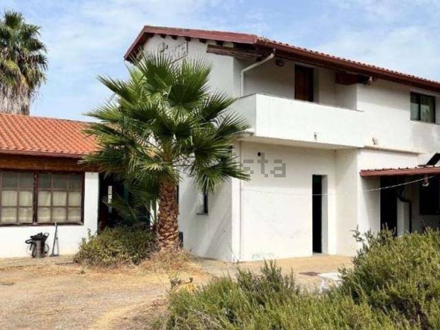 Capannone in vendita a Oristano, Sardigna/Sardegna