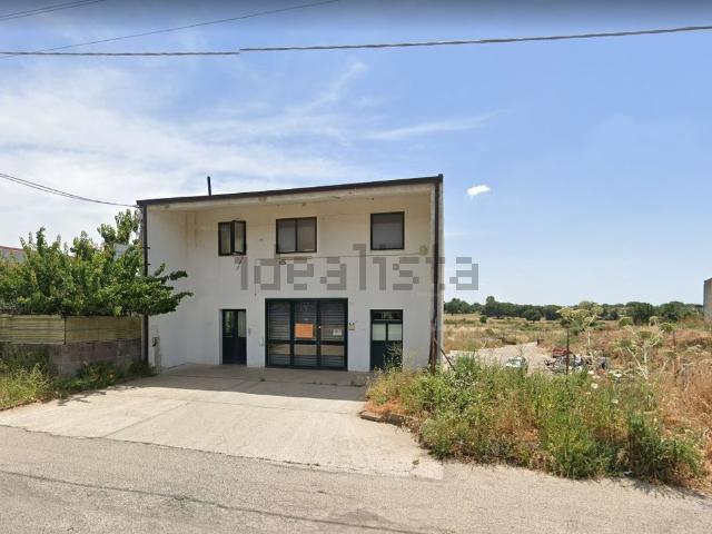 Capannone in vendita a Zona Industriale Bonu Trau, Macomer