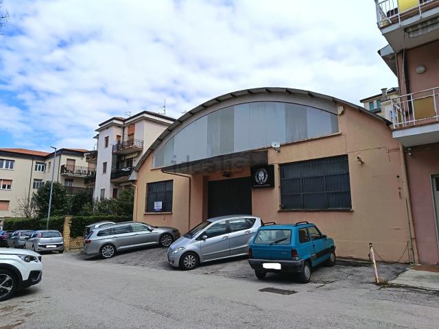 Capannone in vendita a Lancianovecchia, Lanciano