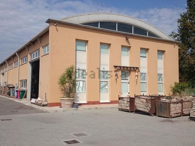 Capannone in vendita a Crocetta-San Lazzaro-Modena Est, Modena