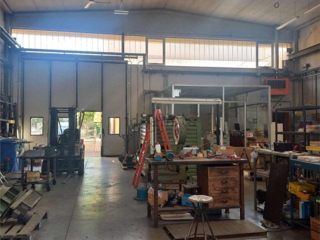 Capannone in vendita a Modena, Reggio Emilia