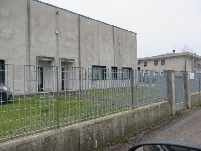 Capannone in vendita a Lozzo Atestino, Veneto
