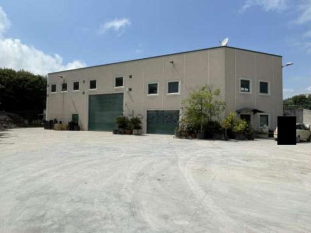 Capannone in vendita a Zona Industriale Bore Tesino, Marche
