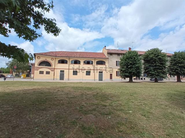 Capannone in vendita a Mortara, Lombardia