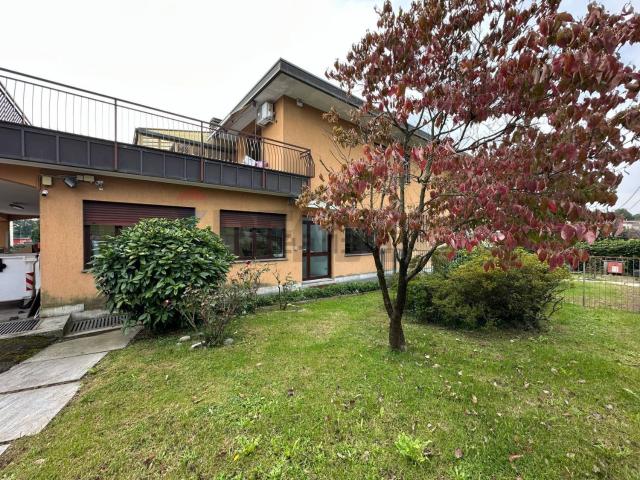 Capannone in vendita a Bustecche, Varese