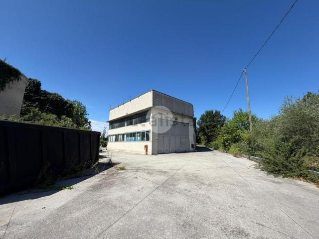 Capannone in vendita a Chiodino, Desenzano Del Garda
