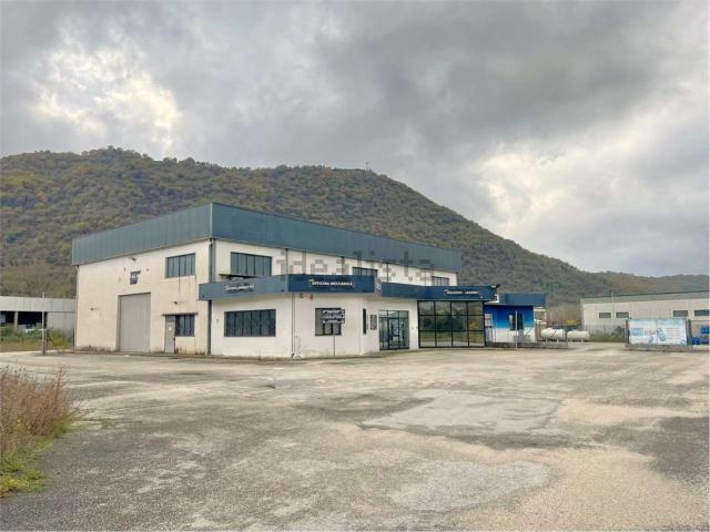 Capannone in vendita a Atina, Lazio