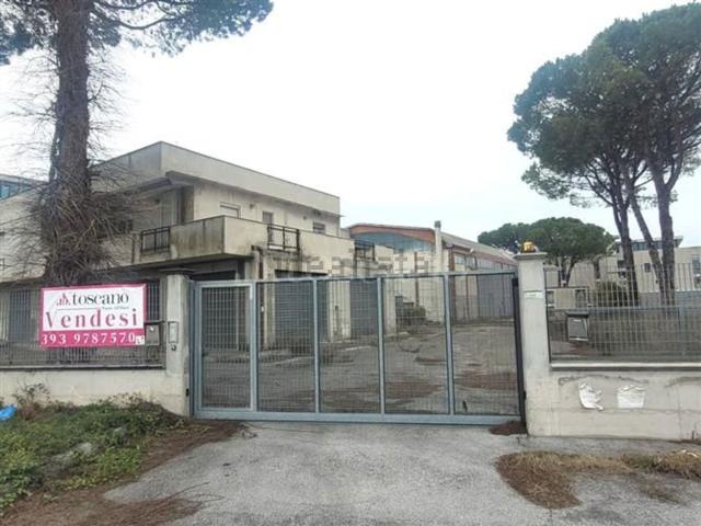 Capannone in vendita a Chieti, Abruzzo