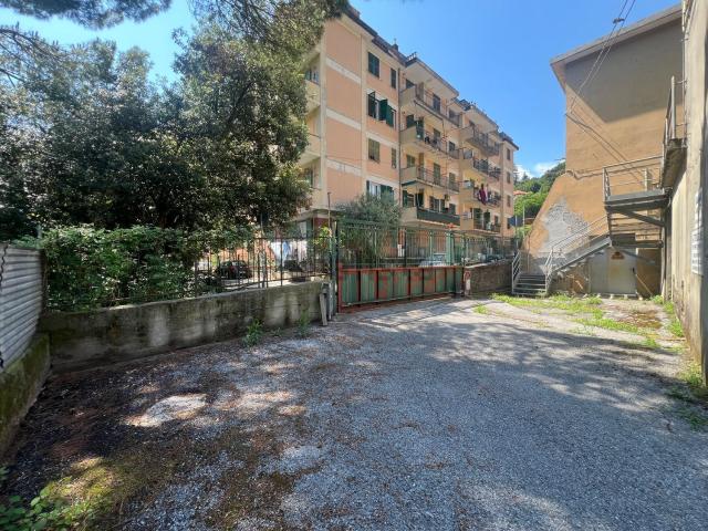 Capannone in vendita a Rimessa, Genova