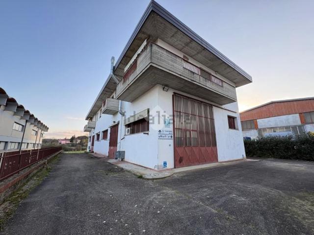 Capannone in vendita a Figline e Incisa Valdarno, Figline Valdarno