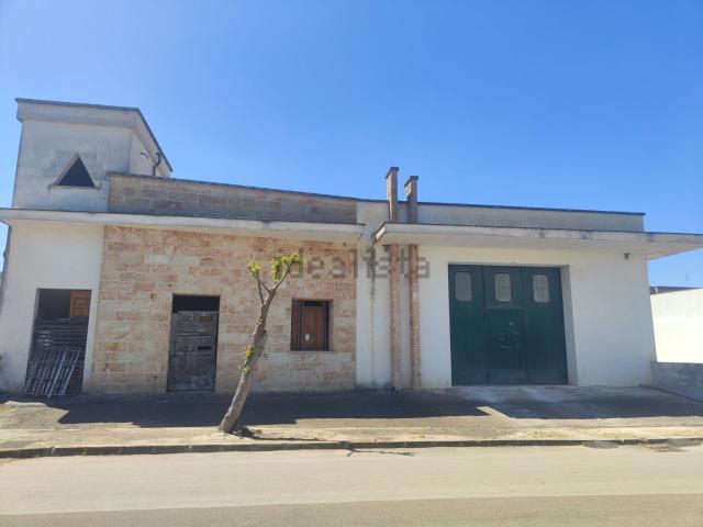 Capannone in vendita a Puglia, Lecce