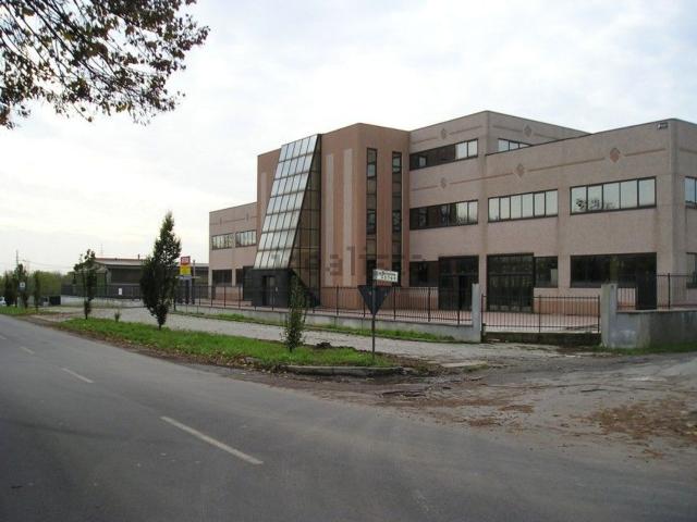 Capannone in vendita a Marano Ticino, Novara